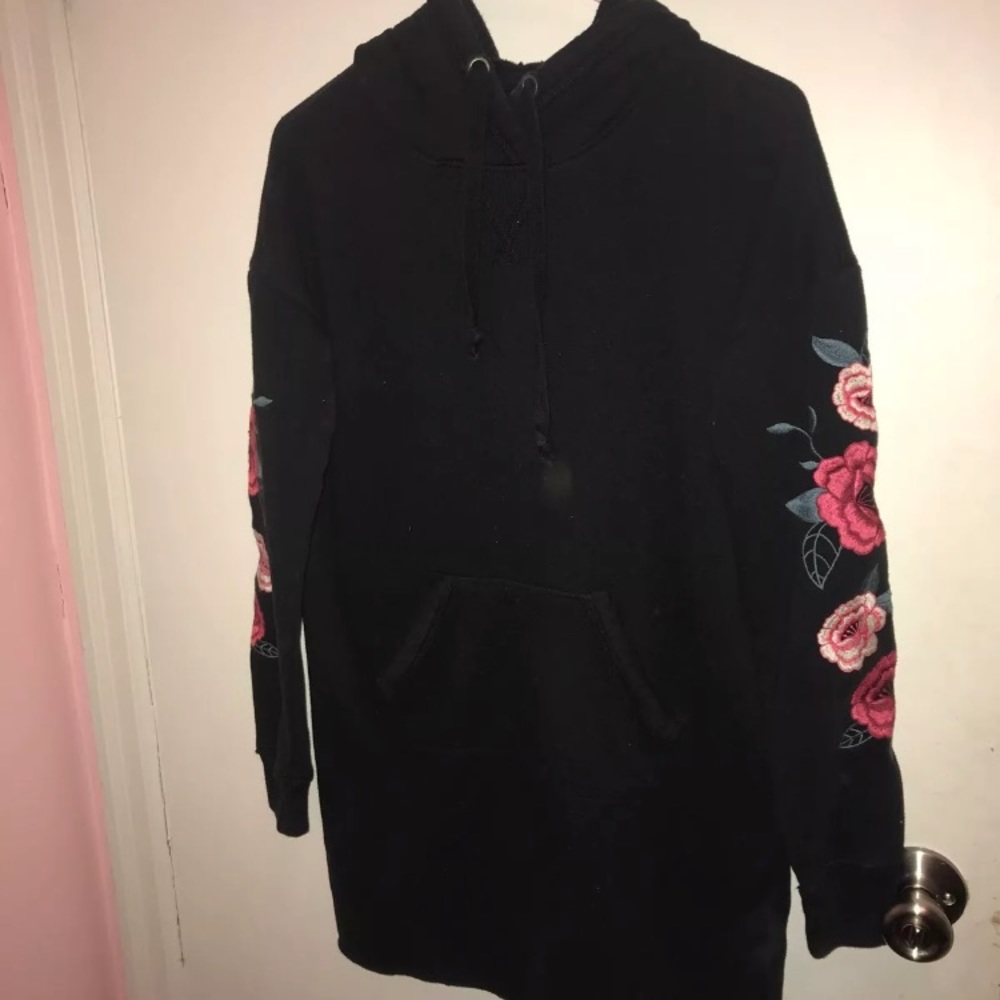 EMBROIDERED HOODIE DRESS